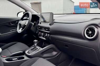 Внедорожник / Кроссовер Hyundai Kona 2021 в 