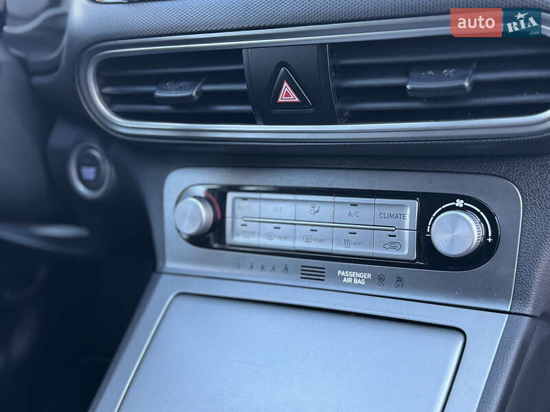 Внедорожник / Кроссовер Hyundai Kona 2020 в Ровно