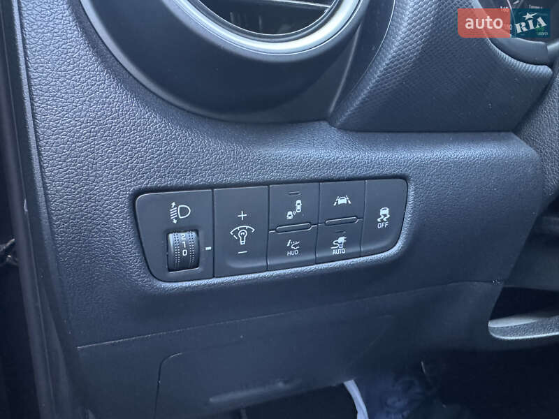 Внедорожник / Кроссовер Hyundai Kona 2020 в Ровно