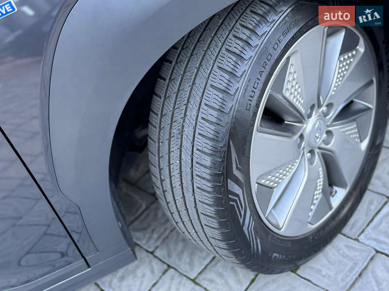 Внедорожник / Кроссовер Hyundai Kona 2020 в Ровно