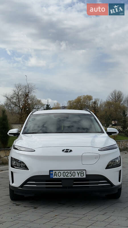 Внедорожник / Кроссовер Hyundai Kona 2022 в Хусте