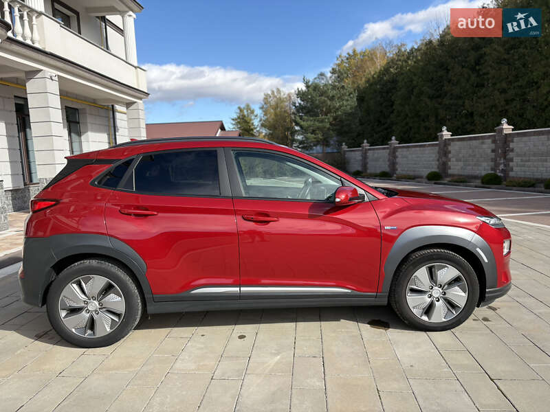 Позашляховик / Кросовер Hyundai Kona 2019 в Івано-Франківську