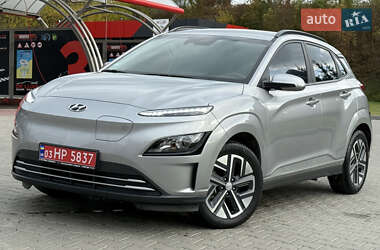 Внедорожник / Кроссовер Hyundai Kona 2023 в Новояворовске