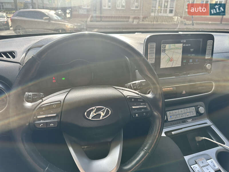 Внедорожник / Кроссовер Hyundai Kona 2018 в Хмельницком