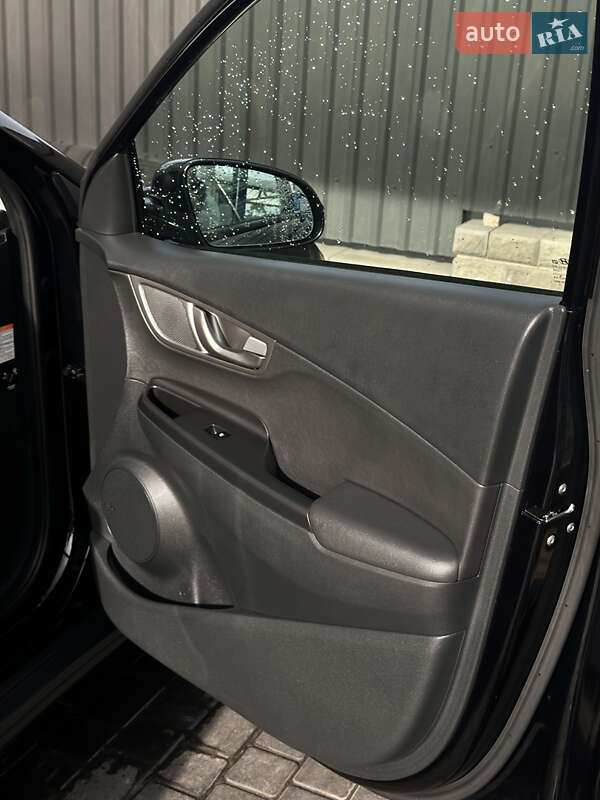 Внедорожник / Кроссовер Hyundai Kona 2020 в Одессе