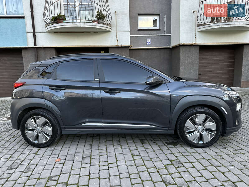 Позашляховик / Кросовер Hyundai Kona 2020 в Івано-Франківську