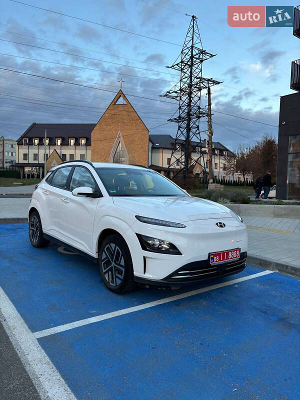 Внедорожник / Кроссовер Hyundai Kona 2022 в Львове