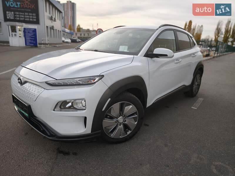 Внедорожник / Кроссовер Hyundai Kona 2020 в Киеве
