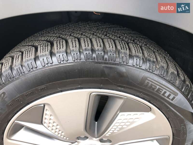 Внедорожник / Кроссовер Hyundai Kona 2020 в Ровно