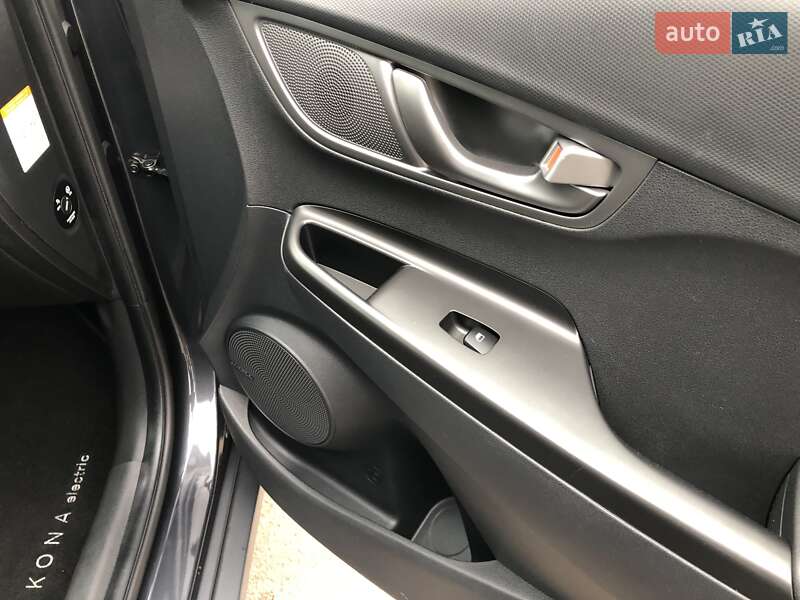 Внедорожник / Кроссовер Hyundai Kona 2020 в Ровно