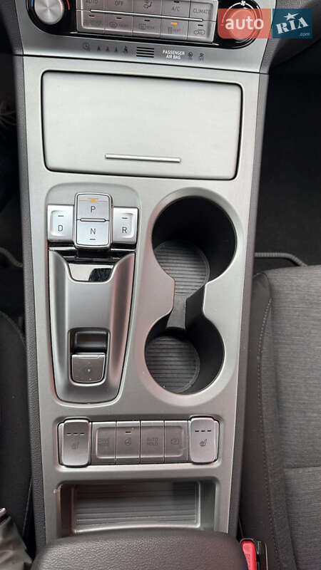 Внедорожник / Кроссовер Hyundai Kona 2021 в Киеве