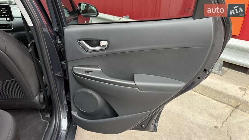 Внедорожник / Кроссовер Hyundai Kona 2021 в Киеве