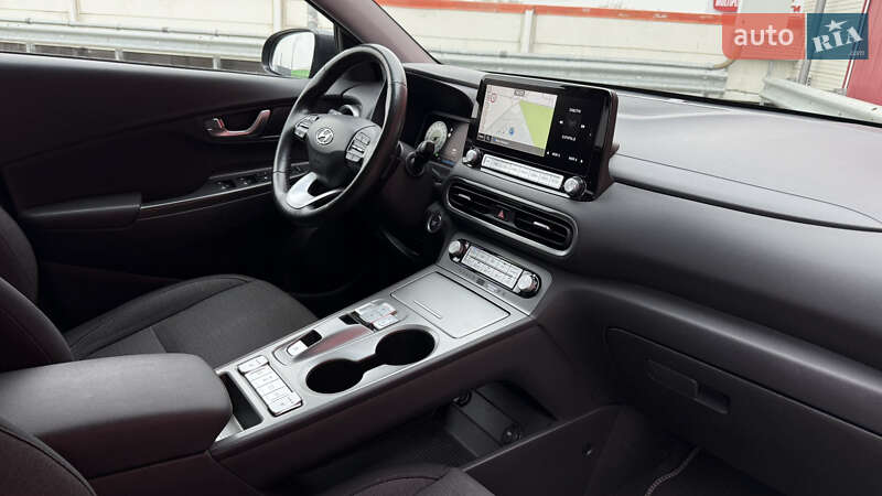 Внедорожник / Кроссовер Hyundai Kona 2021 в Киеве