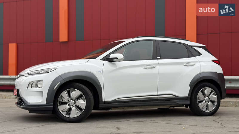 Внедорожник / Кроссовер Hyundai Kona 2020 в Киеве
