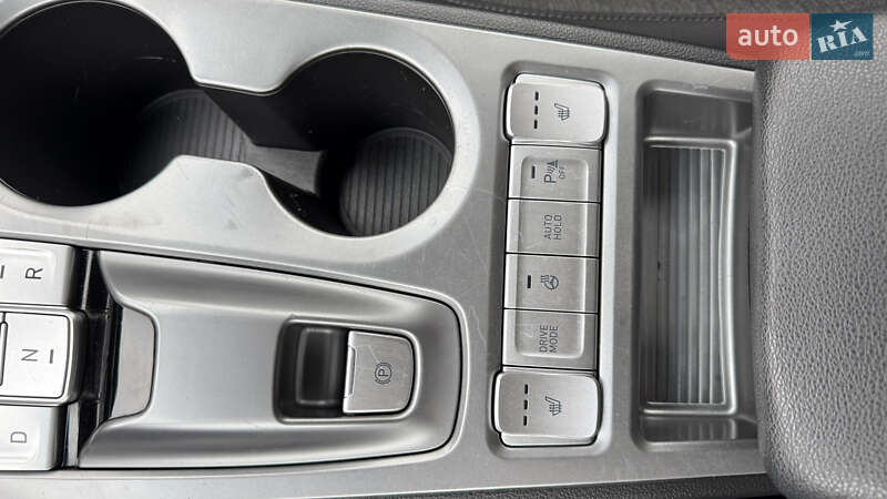 Внедорожник / Кроссовер Hyundai Kona 2020 в Киеве