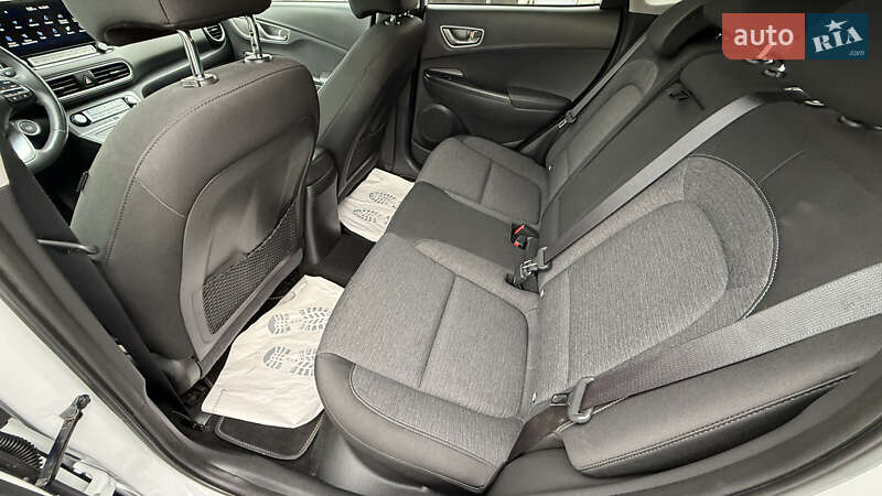 Внедорожник / Кроссовер Hyundai Kona 2020 в Киеве