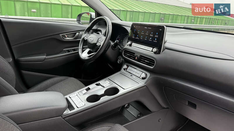 Внедорожник / Кроссовер Hyundai Kona 2020 в Киеве