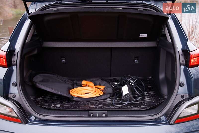 Внедорожник / Кроссовер Hyundai Kona 2023 в Бердичеве