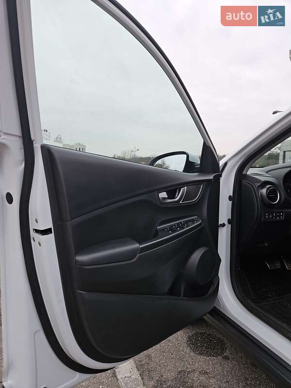 Внедорожник / Кроссовер Hyundai Kona 2018 в Броварах