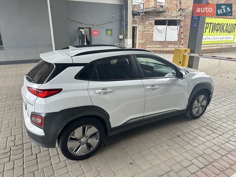 Позашляховик / Кросовер Hyundai Kona 2020 в Луцьку