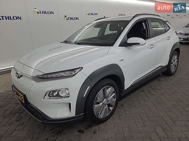 Внедорожник / Кроссовер Hyundai Kona 2020 в Хмельницком