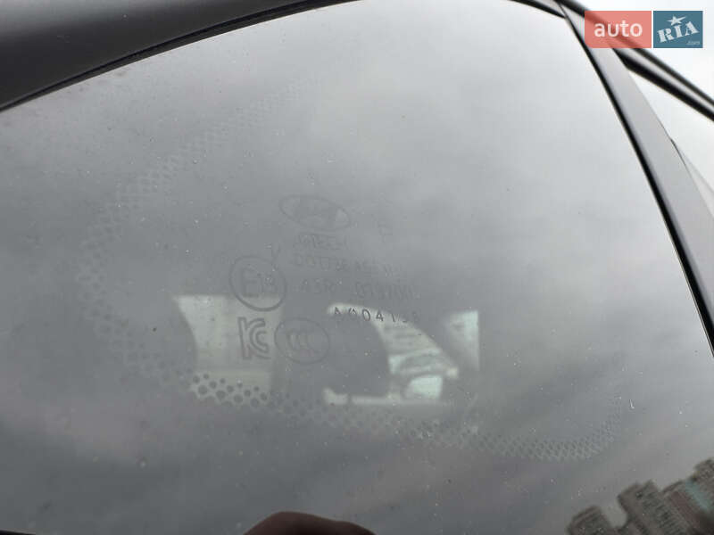 Внедорожник / Кроссовер Hyundai Kona 2022 в Киеве