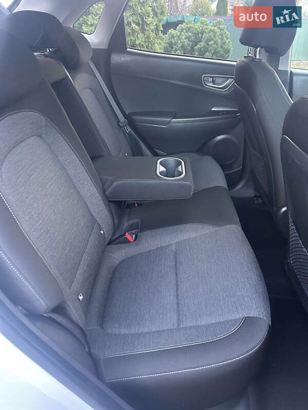 Внедорожник / Кроссовер Hyundai Kona 2020 в Хмельницком