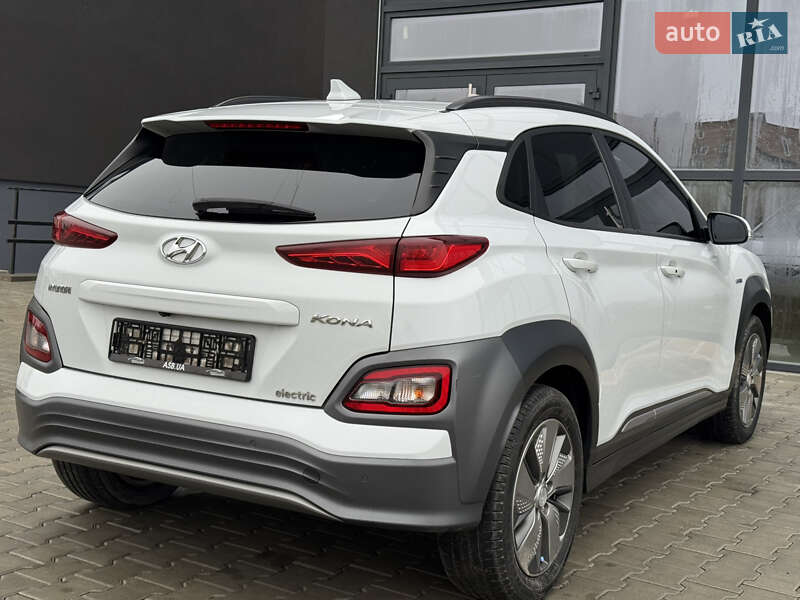 Внедорожник / Кроссовер Hyundai Kona 2018 в Тернополе