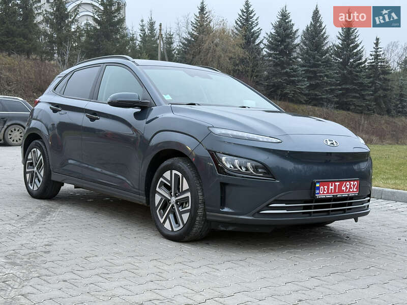Внедорожник / Кроссовер Hyundai Kona 2023 в Тернополе