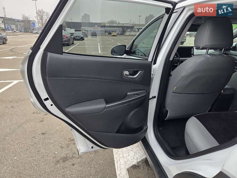 Внедорожник / Кроссовер Hyundai Kona 2018 в Киеве фото 16 Внедорожник / Кроссовер Hyundai Kona 2018 в Киеве