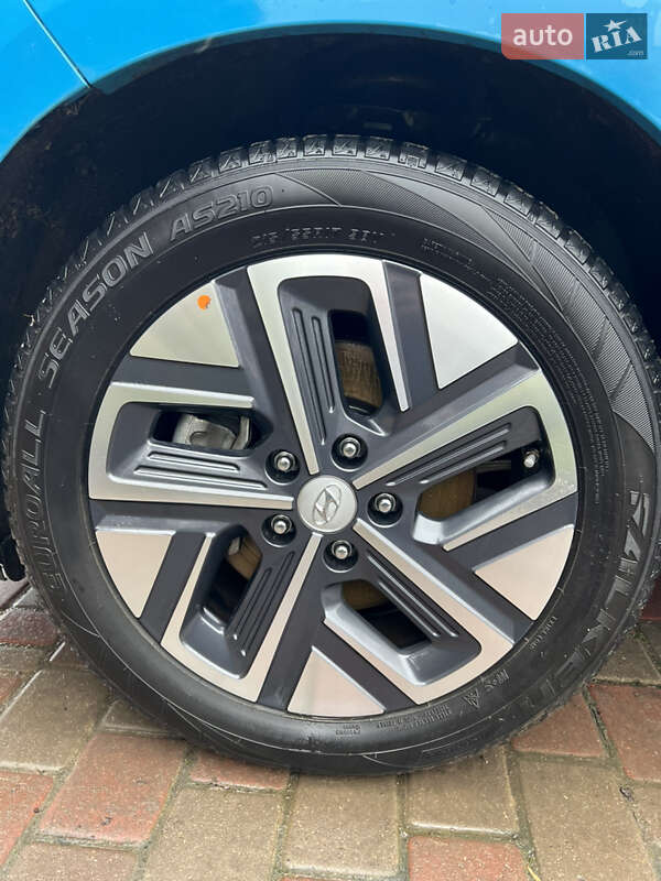 Внедорожник / Кроссовер Hyundai Kona 2022 в Хмельницком