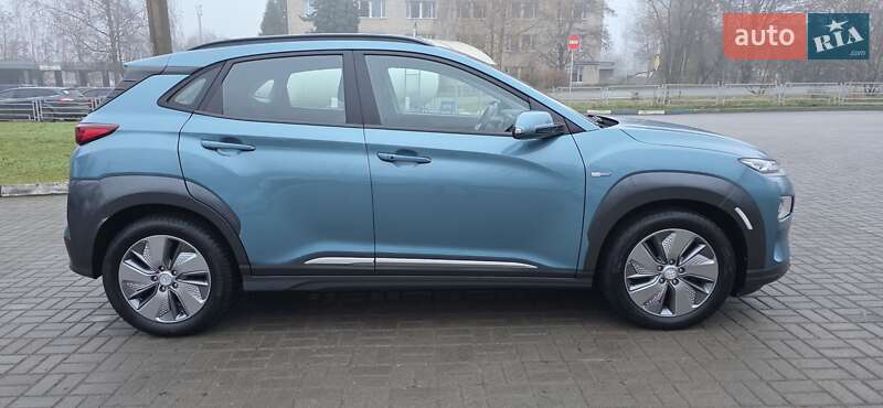 Внедорожник / Кроссовер Hyundai Kona 2020 в Тернополе