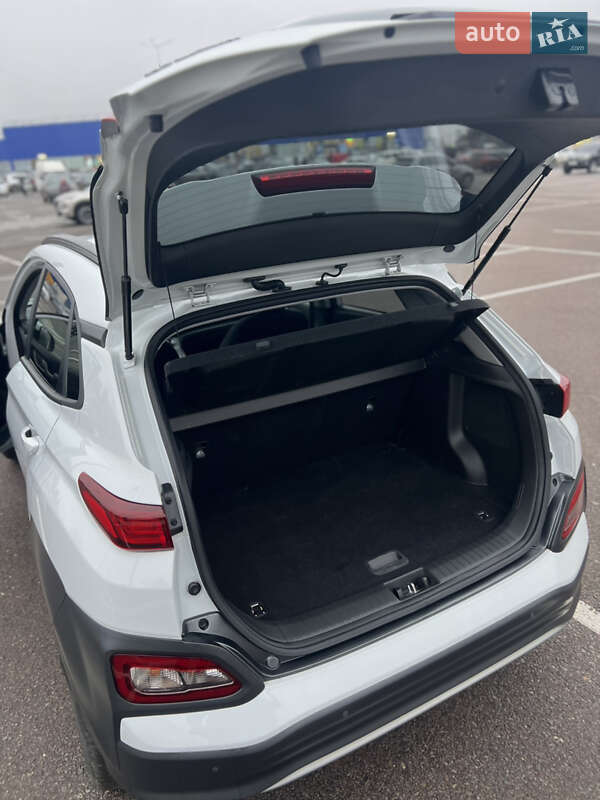 Внедорожник / Кроссовер Hyundai Kona 2020 в Житомире