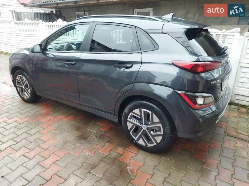 Внедорожник / Кроссовер Hyundai Kona 2021 в Звягеле