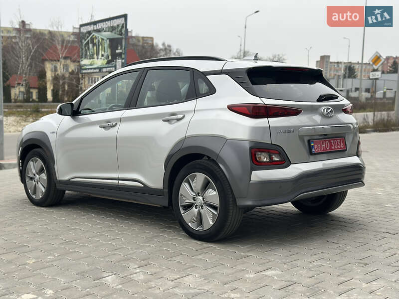 Позашляховик / Кросовер Hyundai Kona 2020 в Тернополі