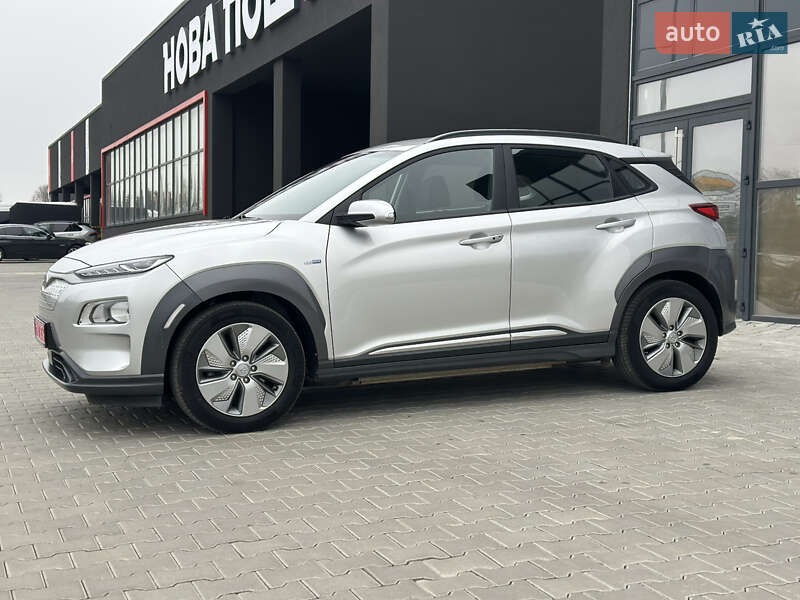 Позашляховик / Кросовер Hyundai Kona 2020 в Тернополі