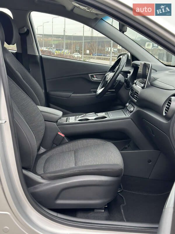 Позашляховик / Кросовер Hyundai Kona 2020 в Тернополі