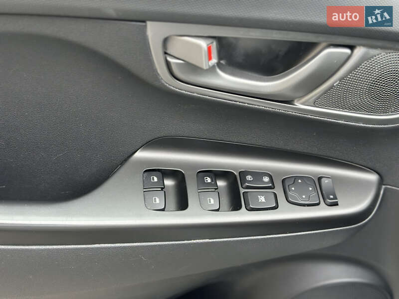 Позашляховик / Кросовер Hyundai Kona 2020 в Тернополі