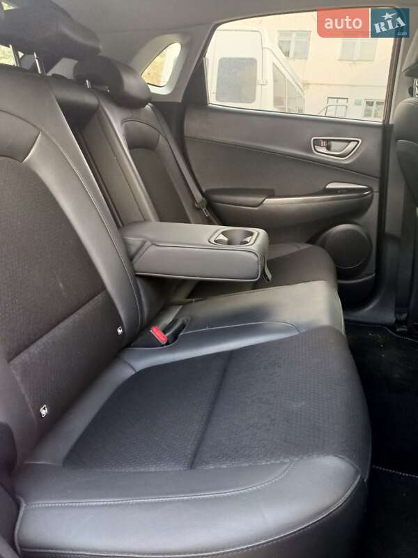 Внедорожник / Кроссовер Hyundai Kona 2019 в Ужгороде