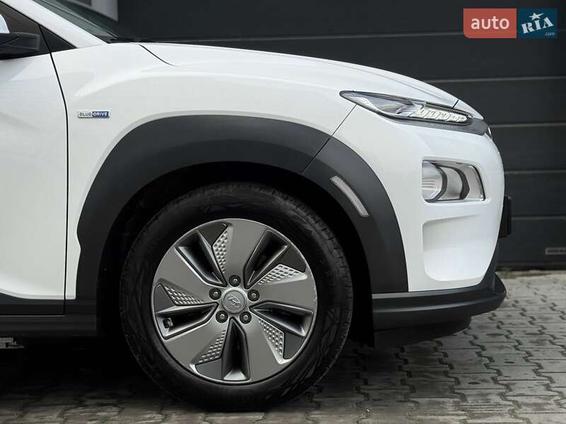 Внедорожник / Кроссовер Hyundai Kona 2020 в Тернополе