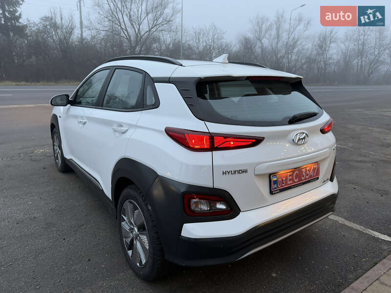 Позашляховик / Кросовер Hyundai Kona 2021 в Тернополі фото 12 Позашляховик / Кросовер Hyundai Kona 2021 в Тернополі