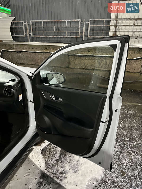 Внедорожник / Кроссовер Hyundai Kona 2020 в Виннице