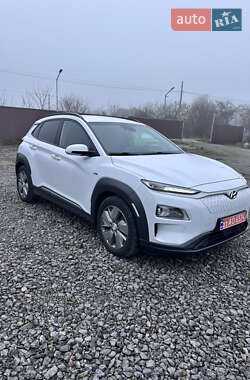 Внедорожник / Кроссовер Hyundai Kona 2020 в Староконстантинове