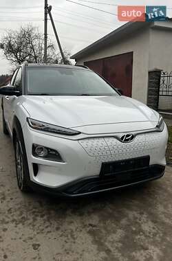 Позашляховик / Кросовер Hyundai Kona 2020 в Львові