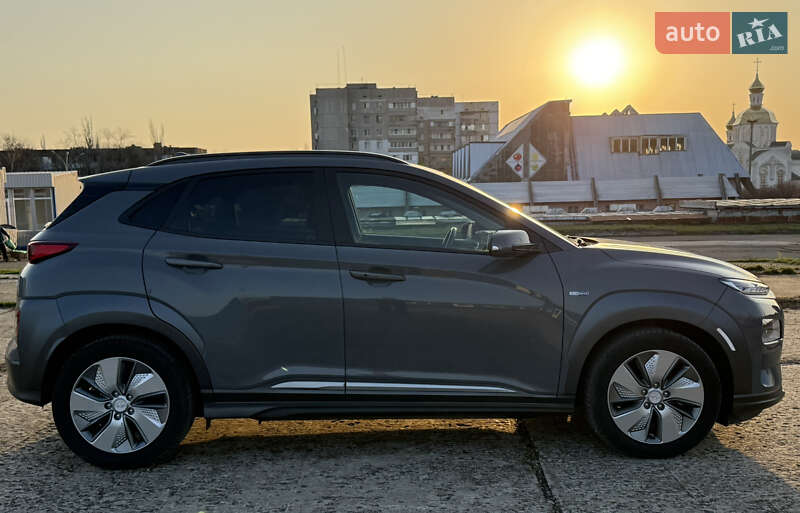 Внедорожник / Кроссовер Hyundai Kona 2019 в Южноукраинске