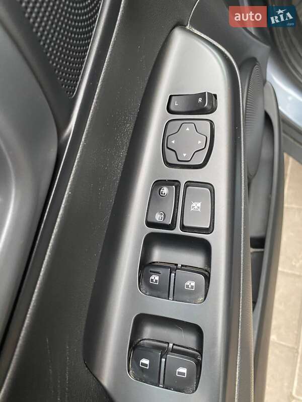 Внедорожник / Кроссовер Hyundai Kona 2020 в Киеве