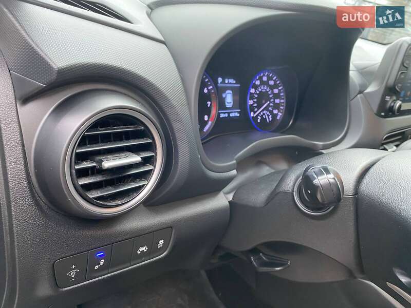 Внедорожник / Кроссовер Hyundai Kona 2020 в Киеве