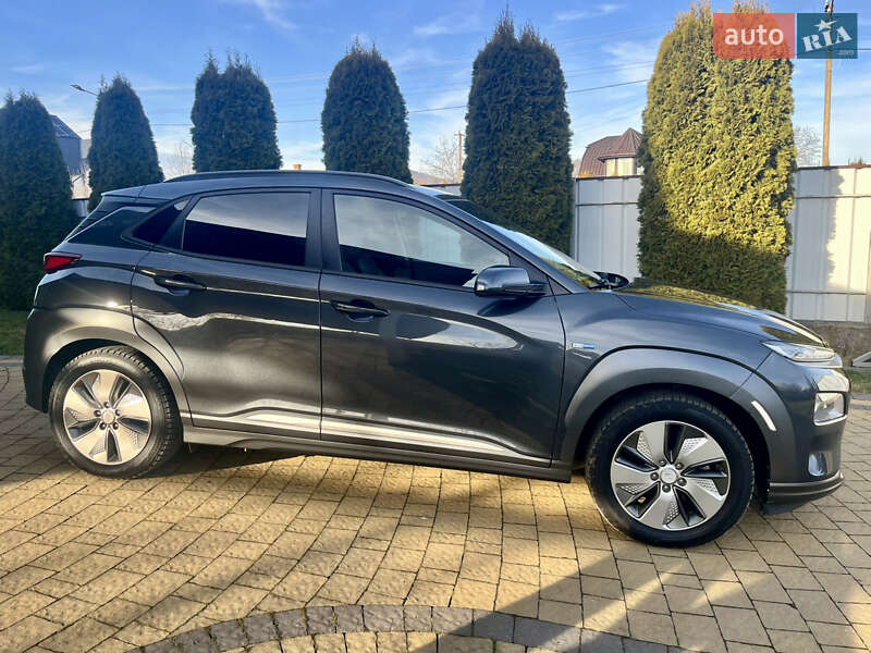 Внедорожник / Кроссовер Hyundai Kona 2019 в Ивано-Франковске