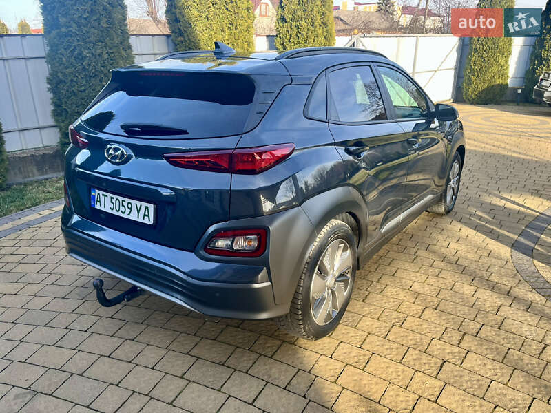Внедорожник / Кроссовер Hyundai Kona 2019 в Ивано-Франковске