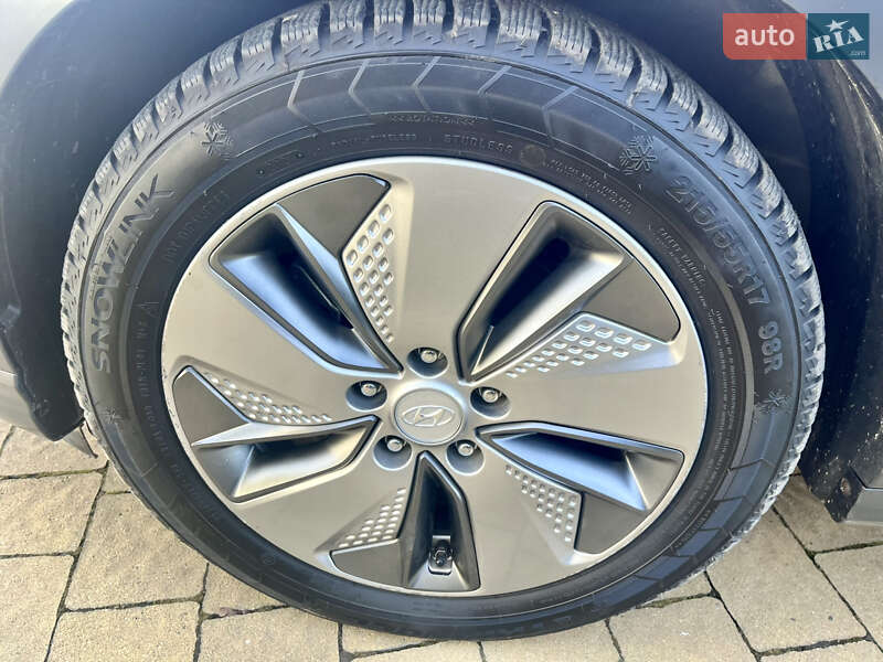 Внедорожник / Кроссовер Hyundai Kona 2019 в Ивано-Франковске